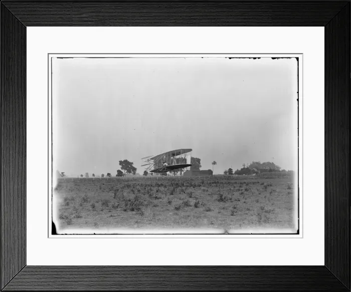 Framed Print : Flight 19: Orville piloting, covering a distance of 356 feet Framed Print : Flight 19: Orville piloting, covering a distance of 356 feet