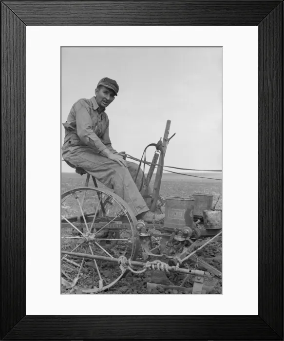 Framed Print : Untitled. Date between 1935 and 1942 Framed Print : Untitled. Date between 1935 and 1942