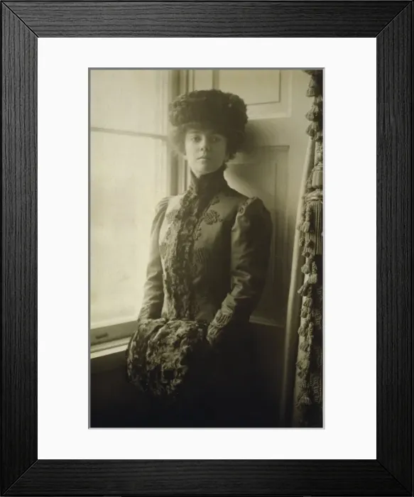 Framed Print : Alice Roosevelt Longworth, three-quarter length portrait, we Framed Print : Alice Roosevelt Longworth, three-quarter length portrait, we