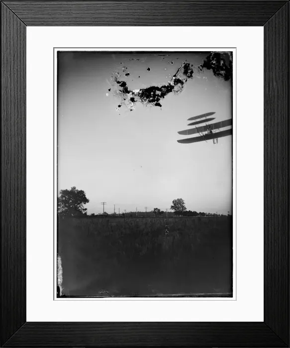 Framed Print : Left front view of flight 46, Orville turning to the left, i Framed Print : Left front view of flight 46, Orville turning to the left, i
