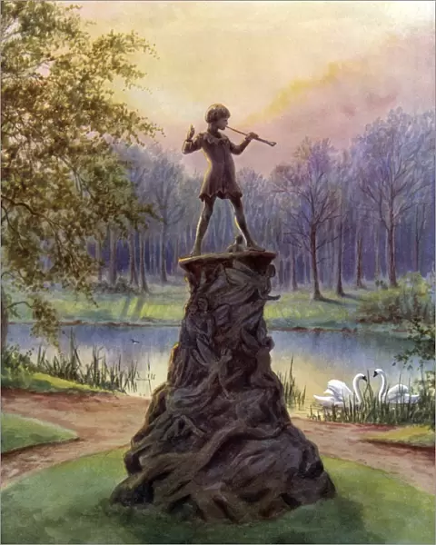 Peter Pan statue in Kensington Gardens