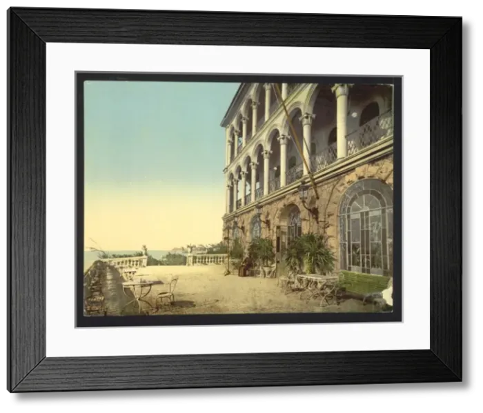 Framed Print : La Reserve de Roubion, Marseilles, France Framed Print : La Reserve de Roubion, Marseilles, France