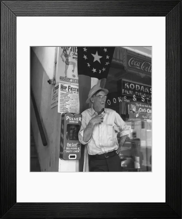 Framed Print : On main street of Williamette Valley town. Independence, Pol Framed Print : On main street of Williamette Valley town. Independence, Pol