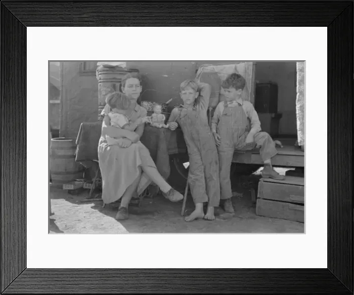 Framed Print : White migrant mother with children in front of trailer home Framed Print : White migrant mother with children in front of trailer home