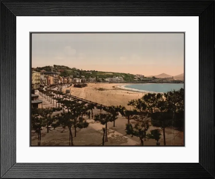 Framed Print : The beach, San Sebastian, Spain Framed Print : The beach, San Sebastian, Spain
