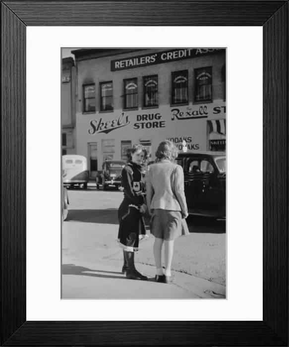 Framed Print : Untitled. Date between 1935 and 1942 Framed Print : Untitled. Date between 1935 and 1942