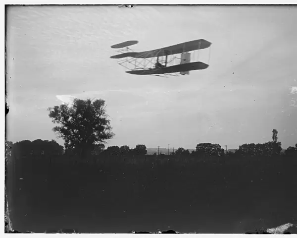 Flight 41: Orville flying to the left at a height of about 6