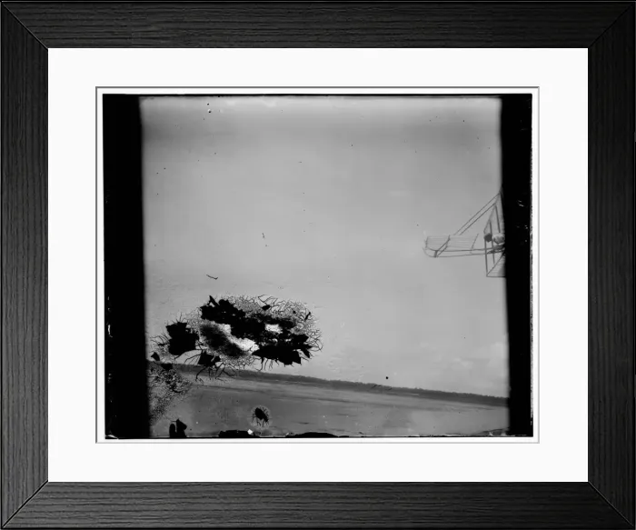 Framed Print : Wilbur Wright gliding, Kitty Hawk, North Carolina Framed Print : Wilbur Wright gliding, Kitty Hawk, North Carolina