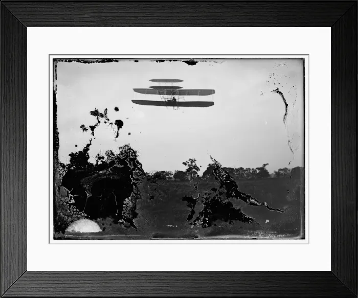 Framed Print : Flight 41: Orville flying to the left at a height of about 6 Framed Print : Flight 41: Orville flying to the left at a height of about 6