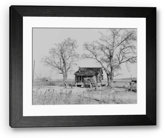 Framed Print : Old house at Pembroke Farms, North Carolina Framed Print : Old house at Pembroke Farms, North Carolina