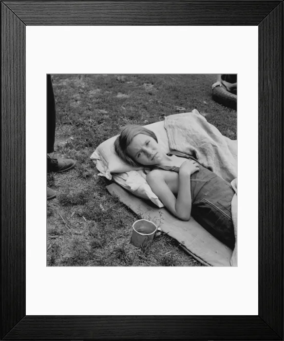 Framed Print : Sick migrant child. Washington, Yakima Valley, Toppenish Framed Print : Sick migrant child. Washington, Yakima Valley, Toppenish