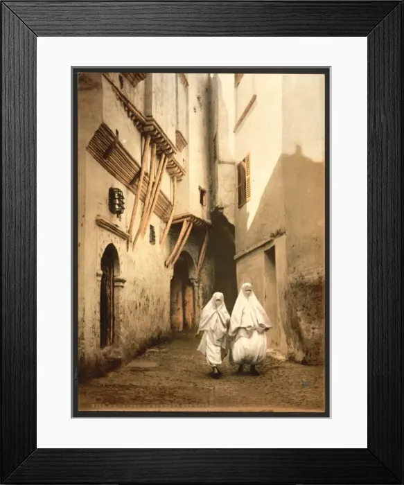 Framed Print : Red Sea street, Algiers, Algeria Framed Print : Red Sea street, Algiers, Algeria