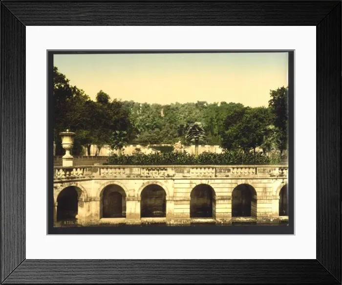Framed Print : Mount Cavalier, Nimes, France Framed Print : Mount Cavalier, Nimes, France