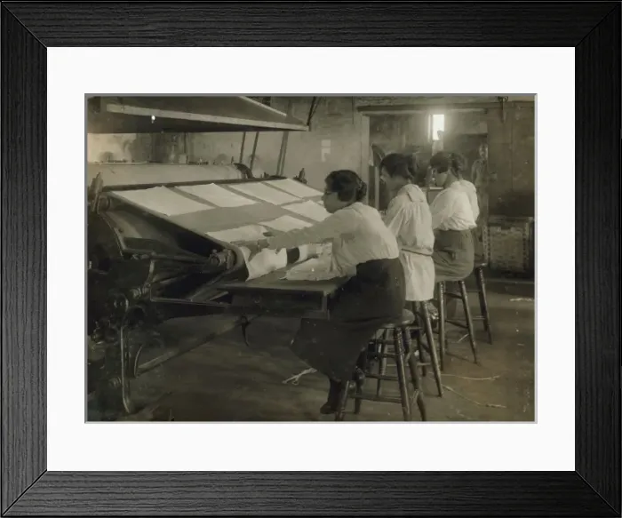 Framed Print : Girls working at mangle in Bonanno Laundry, 12 Foster Wharf Framed Print : Girls working at mangle in Bonanno Laundry, 12 Foster Wharf