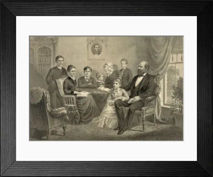 Framed Print : Garfield and his family Framed Print : Garfield and his family
