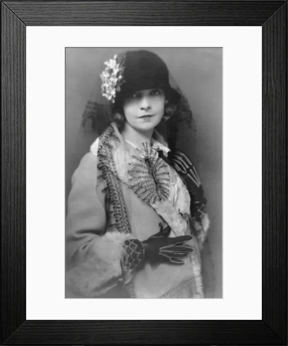 Framed Print : Lillian Gish Framed Print : Lillian Gish