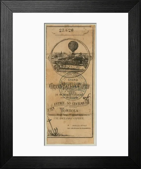 Framed Print : Grand ballon captif a vapeur de Mr. Henry Giffard, Cour des Framed Print : Grand ballon captif a vapeur de Mr. Henry Giffard, Cour des
