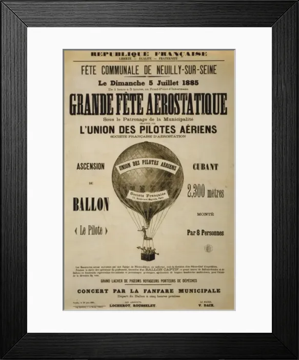 Framed Print : Grande fete aerostatique organisee par l union des pilotes a Framed Print : Grande fete aerostatique organisee par l union des pilotes a