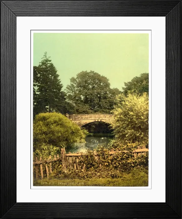 Framed Print : Penshurst Bridge, Tunbridge Wells, England Framed Print : Penshurst Bridge, Tunbridge Wells, England
