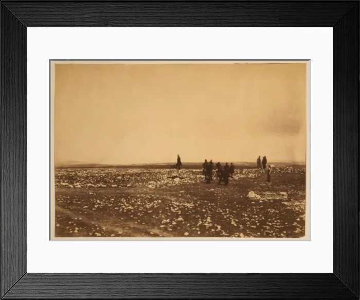 Framed Print : Officers on the look-out at Cathcarts Hill Framed Print : Officers on the look-out at Cathcarts Hill