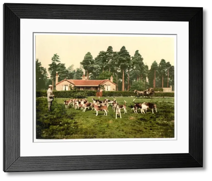 Framed Print : Royal Staff College, drag hounds, Camberley, England