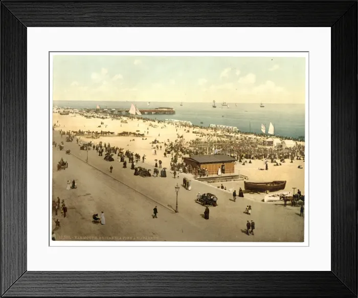 Framed Print : Britannia Pier and parade (i. e. promenade), Yarmouth, Engla Framed Print : Britannia Pier and parade (i. e. promenade), Yarmouth, Engla