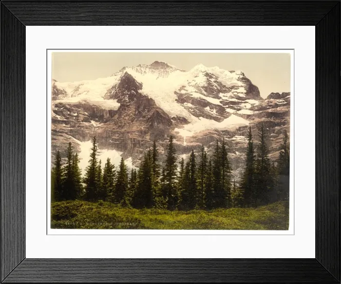 Framed Print : Wengern Alp and Jungfrau, Bernese Oberland, Switzerland Framed Print : Wengern Alp and Jungfrau, Bernese Oberland, Switzerland