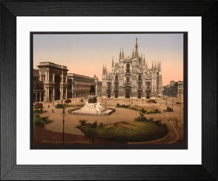 Framed Print : Piazza del Duomo, Milan, Italy Framed Print : Piazza del Duomo, Milan, Italy
