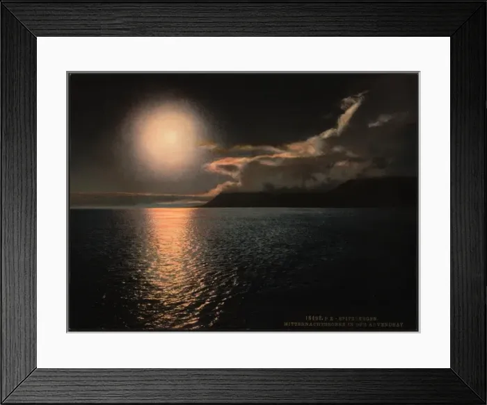 Framed Print : Midnight sun in Advent Bay, Spitzbergen, Norway Framed Print : Midnight sun in Advent Bay, Spitzbergen, Norway