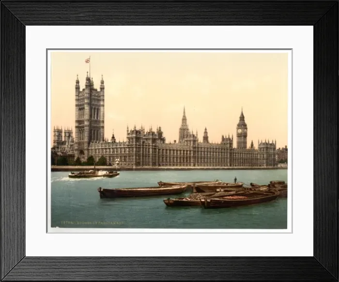 Framed Print : Houses of Parliament from the river, London, England Framed Print : Houses of Parliament from the river, London, England