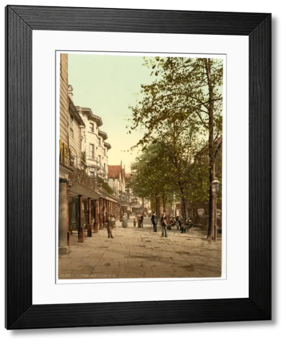 Framed Print : The Pantiles, looking North, Tunbridge Wells, England Framed Print : The Pantiles, looking North, Tunbridge Wells, England