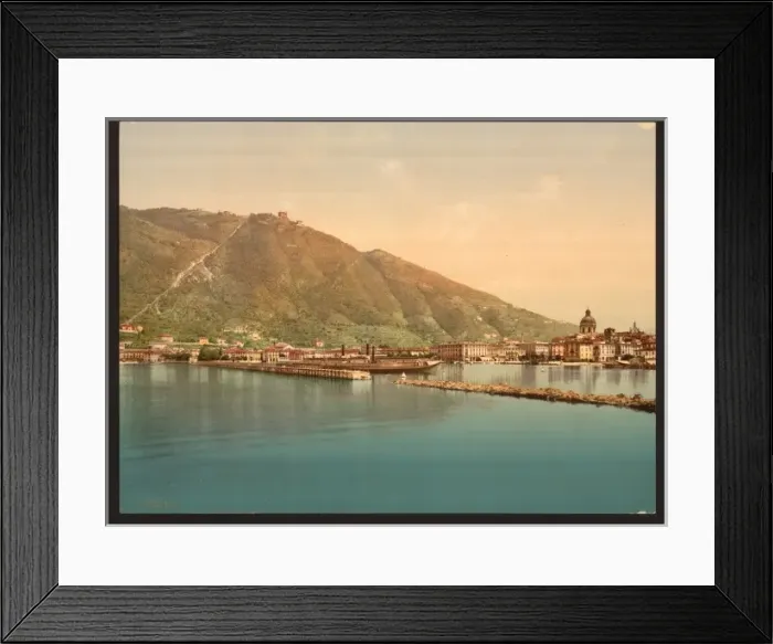 Framed Print : Como, the harbor, Lake Como, Italy Framed Print : Como, the harbor, Lake Como, Italy
