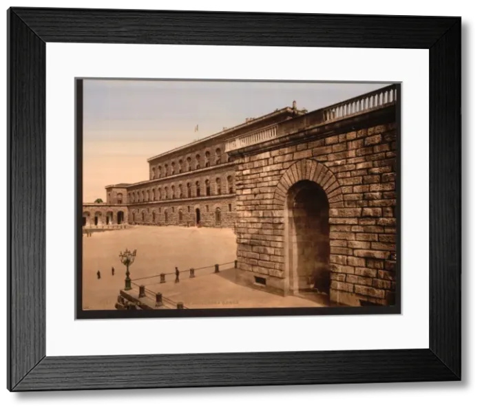Framed Print : Pitti Palace, royal residence, Florence, Italy Framed Print : Pitti Palace, royal residence, Florence, Italy