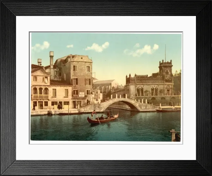 Framed Print : Bridge and canal, Venice, Italy Framed Print : Bridge and canal, Venice, Italy