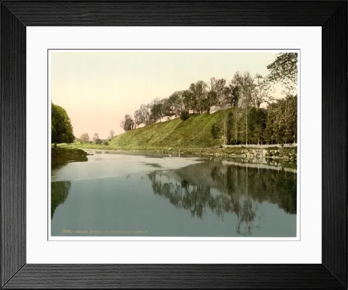 Framed Print : Ruins of Roxburgh Castle, Kelso, Scotland Framed Print : Ruins of Roxburgh Castle, Kelso, Scotland