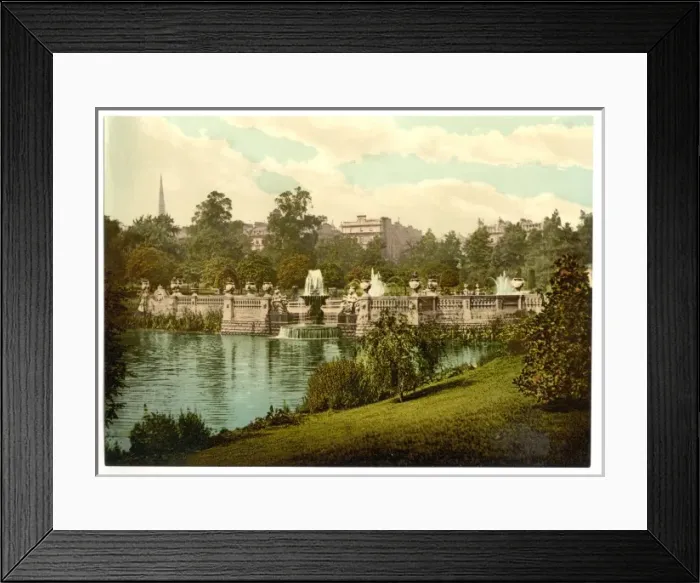 Framed Print : Kensington Gardens, the fountains, London, England Framed Print : Kensington Gardens, the fountains, London, England