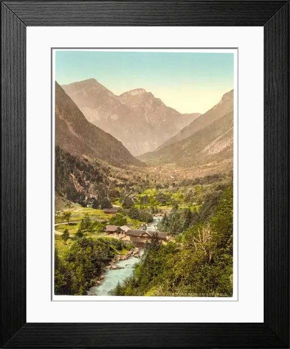 Framed Print : Grindelwald, road from Zwiellutschine, Bernese Oberland, Swi Framed Print : Grindelwald, road from Zwiellutschine, Bernese Oberland, Swi
