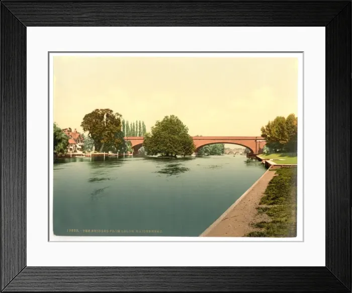 Framed Print : The bridge from below Maidenhead, London and suburbs, Englan Framed Print : The bridge from below Maidenhead, London and suburbs, Englan