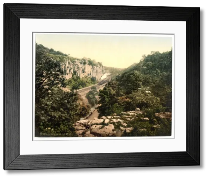Framed Print : Buxton, Chee Dale, Derbyshire, England Framed Print : Buxton, Chee Dale, Derbyshire, England