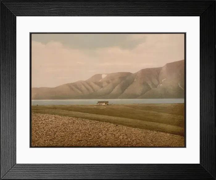 Framed Print : Advent Bay, Spitzbergen, Norway Framed Print : Advent Bay, Spitzbergen, Norway