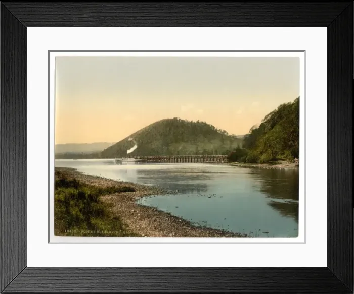 Framed Print : Ullswater, Pooley Bridge Pier, Lake District, England Framed Print : Ullswater, Pooley Bridge Pier, Lake District, England