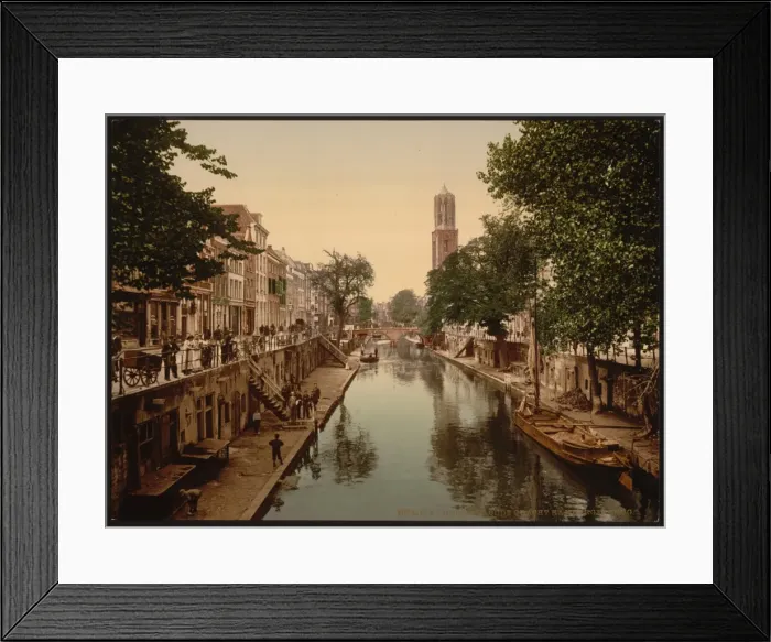 Framed Print : The Oude Gracht Hamburgerbrug, Utrecht, Holland Framed Print : The Oude Gracht Hamburgerbrug, Utrecht, Holland