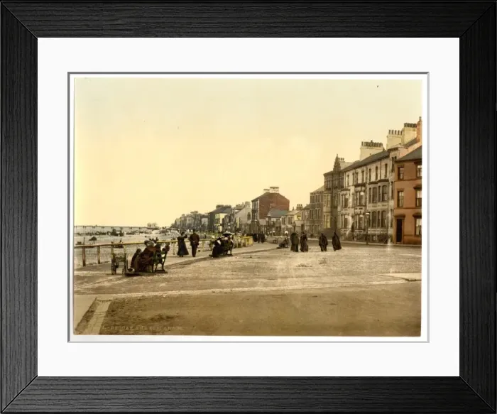 Framed Print : Redcar, the esplanade, Yorkshire, England Framed Print : Redcar, the esplanade, Yorkshire, England
