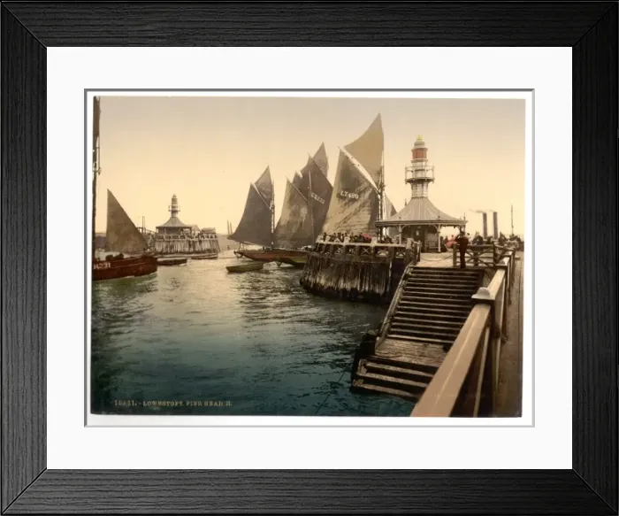 Framed Print : Pier head, II. Lowestoft, England Framed Print : Pier head, II. Lowestoft, England