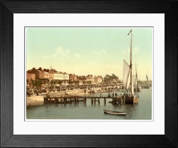 Framed Print : The East Parade (i. e. promenade) and yachts, Southend-on-Se Framed Print : The East Parade (i. e. promenade) and yachts, Southend-on-Se