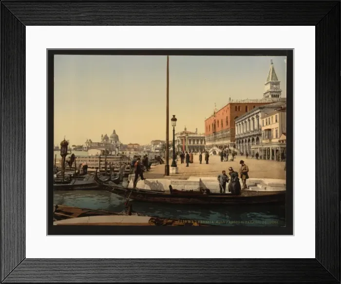 Framed Print : In front of the Doges Palace, Venice, Italy Framed Print : In front of the Doges Palace, Venice, Italy