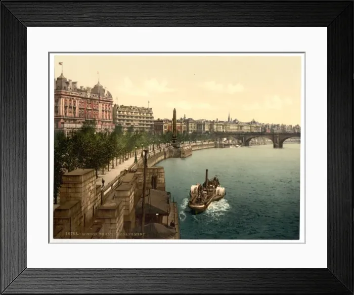 Framed Print : Thames embankment, London, England Framed Print : Thames embankment, London, England