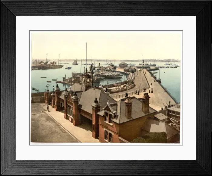 Framed Print : The pier, Southampton, England Framed Print : The pier, Southampton, England