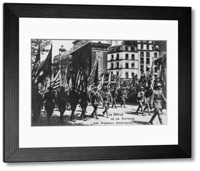 Framed Print : American soldiers on a victory parade in Paris Framed Print : American soldiers on a victory parade in Paris