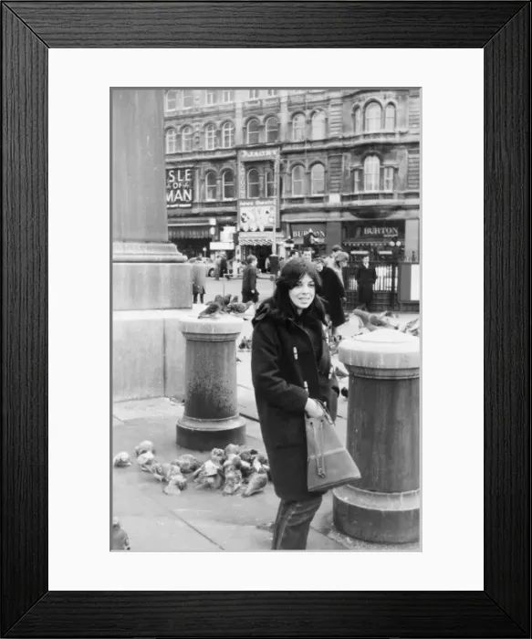 Framed Print : Trafalgar Square, London Framed Print : Trafalgar Square, London